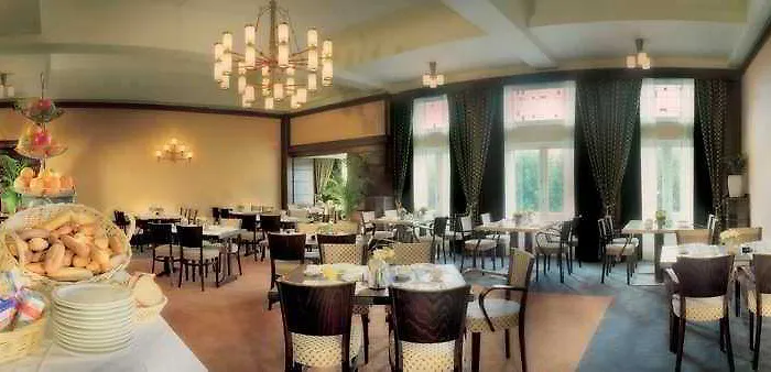 Hotel Amrath Ducasque 4*