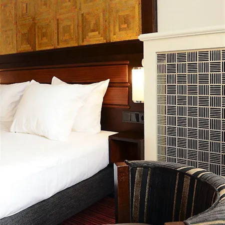 Amrath Ducasque ماسترخت